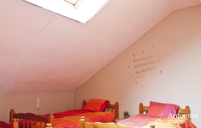 Groes Ferienhaus in der Nhe von Vielsalm fr 21 Personen mit 7 Schlafzimmern, 4 Badezimmern, Spielzimmer und Privatgarten