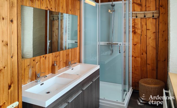 Groes Ferienhaus in der Nhe von Vielsalm fr 21 Personen mit 7 Schlafzimmern, 4 Badezimmern, Spielzimmer und Privatgarten