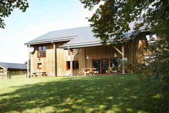 Komfortables Ferienhaus Vielsalm Ardennen, 22 Personen, 10 Schlafzimmer, Spielraum, Sauna, Garten