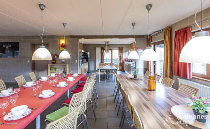 Ger�umiges Ferienhaus in Vielsalm f�r 22 Personen mit 10 Schlafzimmern, Spielzimmer, Sauna und gro�em Garten