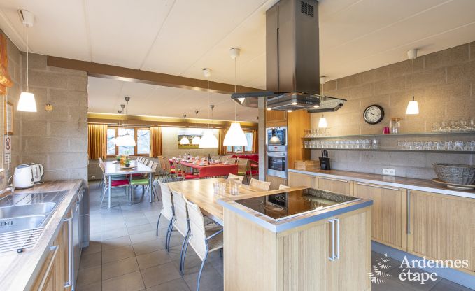 Ger�umiges Ferienhaus in Vielsalm f�r 22 Personen mit 10 Schlafzimmern, Spielzimmer, Sauna und gro�em Garten