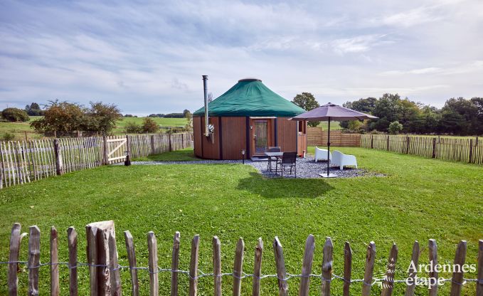 Romantische Jurte in Vielsalm: komfortabler Aufenthalt mit privatem Garten, Terrasse und gesichertem Fahrradabstellplatz