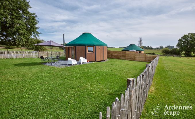 Romantische Jurte in Vielsalm: komfortabler Aufenthalt mit privatem Garten, Terrasse und gesichertem Fahrradabstellplatz