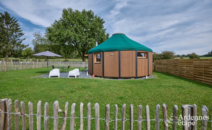 Romantische Jurte in Vielsalm: komfortabler Aufenthalt mit privatem Garten, Terrasse und gesichertem Fahrradabstellplatz