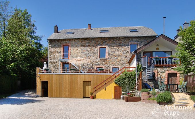 Groes Ferienhaus in der Nhe von Vielsalm fr 21 Personen mit 7 Schlafzimmern, 4 Badezimmern, Spielzimmer und Privatgarten