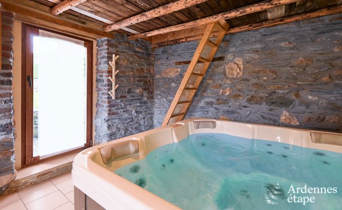 gem�tliches Ferienhaus mit 5 Schlafzimmern, Jacuzzi, Sauna und privatem Garten in Vielsalm Ardennen