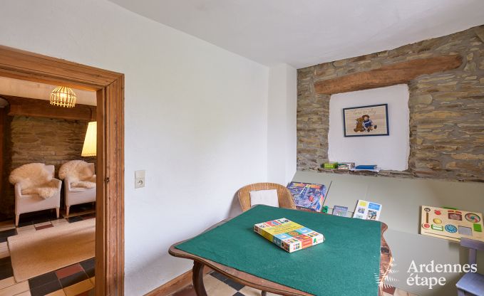 gem�tliches Ferienhaus mit 5 Schlafzimmern, Jacuzzi, Sauna und privatem Garten in Vielsalm Ardennen