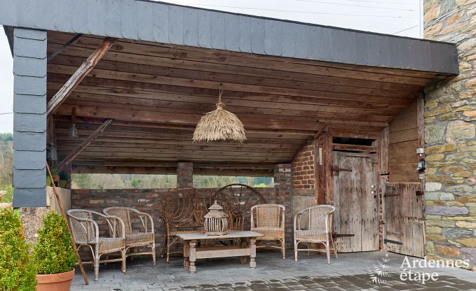 gem�tliches Ferienhaus mit 5 Schlafzimmern, Jacuzzi, Sauna und privatem Garten in Vielsalm Ardennen