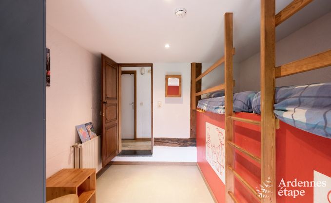 gem�tliches Ferienhaus mit 5 Schlafzimmern, Jacuzzi, Sauna und privatem Garten in Vielsalm Ardennen