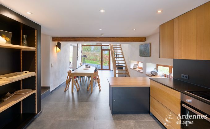 gem�tliches Ferienhaus mit 5 Schlafzimmern, Jacuzzi, Sauna und privatem Garten in Vielsalm Ardennen