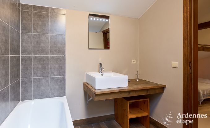 gem�tliches Ferienhaus mit 5 Schlafzimmern, Jacuzzi, Sauna und privatem Garten in Vielsalm Ardennen