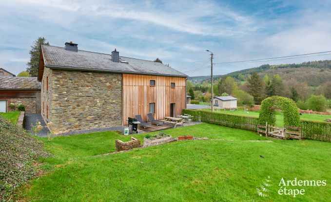 gem�tliches Ferienhaus mit 5 Schlafzimmern, Jacuzzi, Sauna und privatem Garten in Vielsalm Ardennen