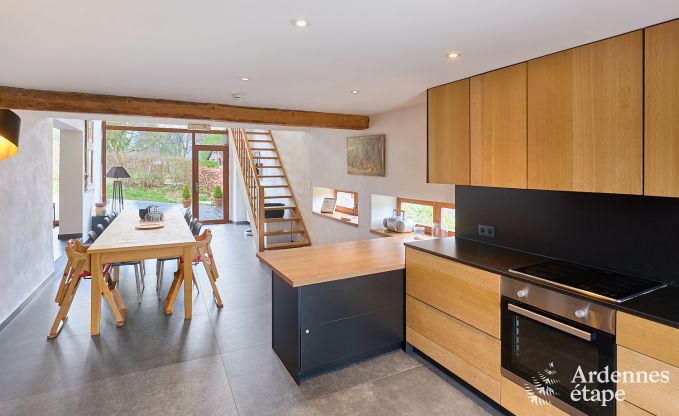 gem�tliches Ferienhaus mit 5 Schlafzimmern, Jacuzzi, Sauna und privatem Garten in Vielsalm Ardennen