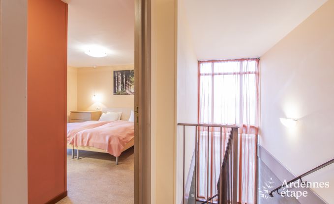 Ger�umiges Ferienhaus in Vielsalm f�r 22 Personen mit 10 Schlafzimmern, Spielzimmer, Sauna und gro�em Garten