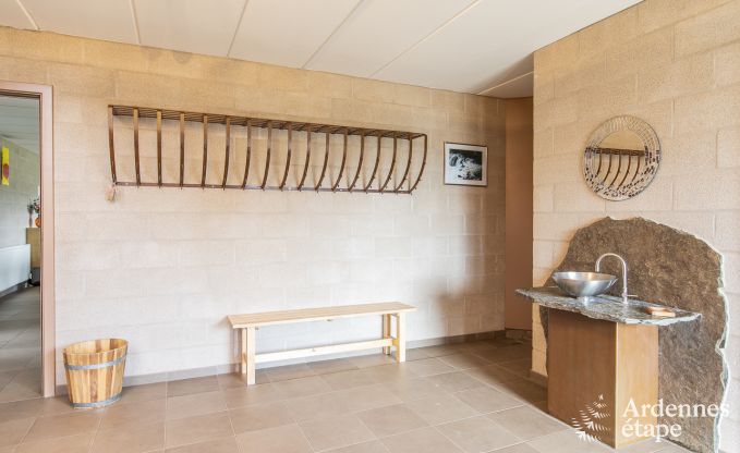 Ger�umiges Ferienhaus in Vielsalm f�r 22 Personen mit 10 Schlafzimmern, Spielzimmer, Sauna und gro�em Garten