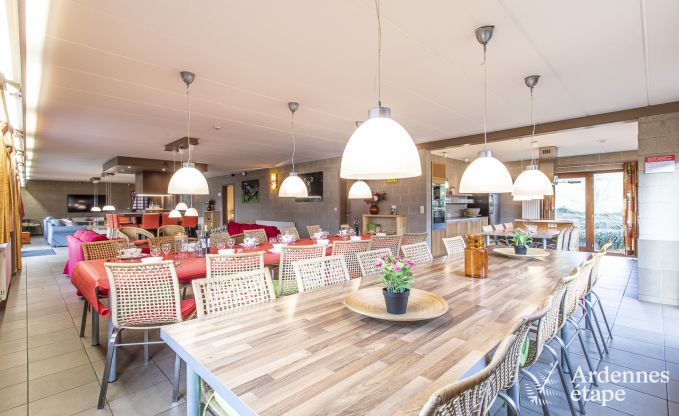 Ger�umiges Ferienhaus in Vielsalm f�r 22 Personen mit 10 Schlafzimmern, Spielzimmer, Sauna und gro�em Garten