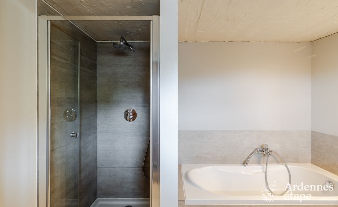 Charmantes Ferienhaus mit Pool und privatem Garten f�r 4 Personen im mittelalterlichen Dorf Vierves-sur-Viroin