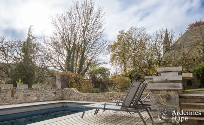 Charmantes Ferienhaus mit Pool und privatem Garten f�r 4 Personen im mittelalterlichen Dorf Vierves-sur-Viroin