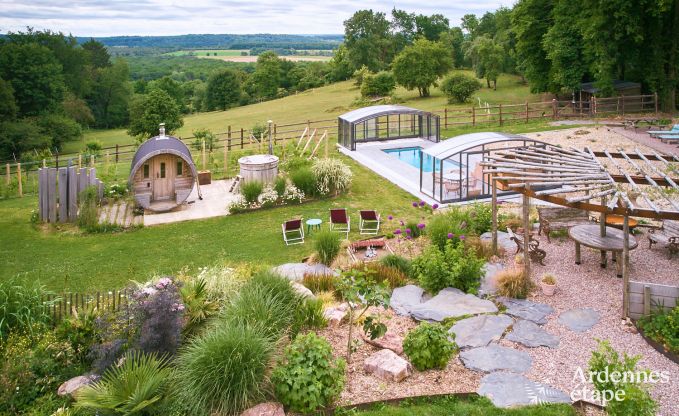 Unvergesslicher Aufenthalt in Villers-en-Fagne: Ferienhaus mit Sauna, Jacuzzi und atemberaubender Aussicht in den Ardennen.