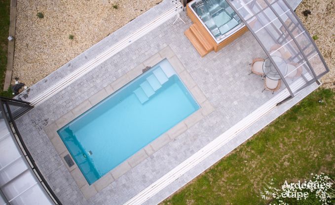 Unvergesslicher Aufenthalt in Villers-en-Fagne: Ferienhaus mit Sauna, Jacuzzi und atemberaubender Aussicht in den Ardennen.