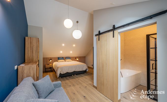 Luxuris eingerichtetes Ferienhaus in Virelles fr 9 Personen mit offenem Kamin