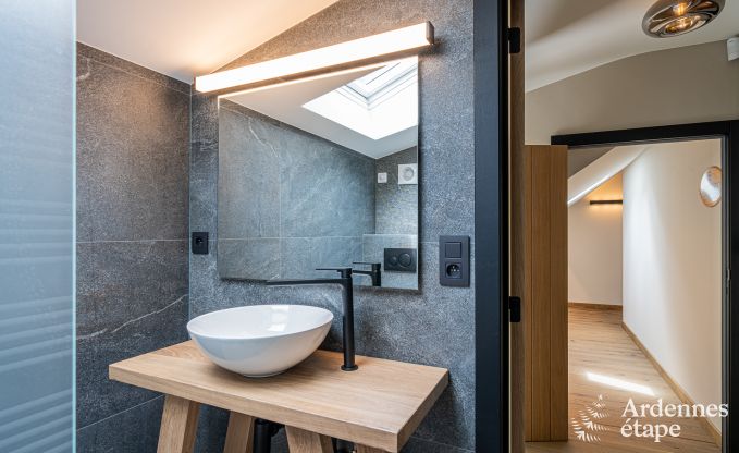 Luxuris eingerichtetes Ferienhaus in Virelles fr 9 Personen mit offenem Kamin