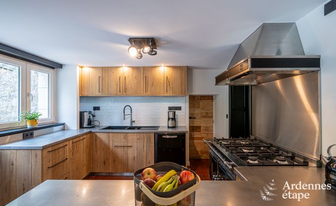 Luxuris eingerichtetes Ferienhaus in Virelles fr 9 Personen mit offenem Kamin