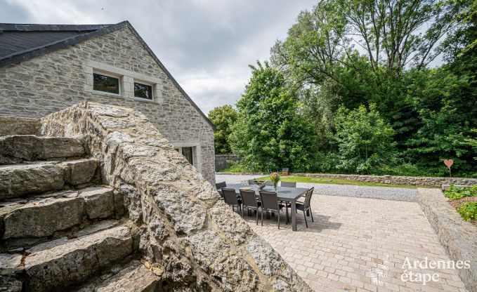 Luxuris eingerichtetes Ferienhaus in Virelles fr 9 Personen mit offenem Kamin