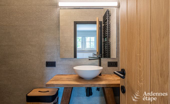 Luxuris eingerichtetes Ferienhaus in Virelles fr 9 Personen mit offenem Kamin