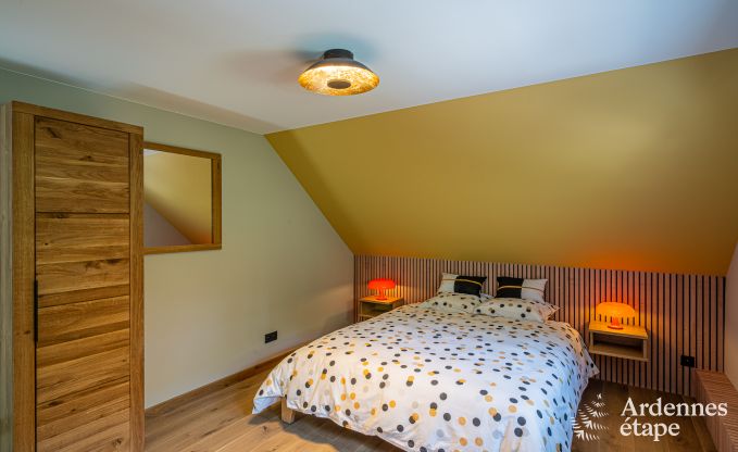 Luxuris eingerichtetes Ferienhaus in Virelles fr 9 Personen mit offenem Kamin