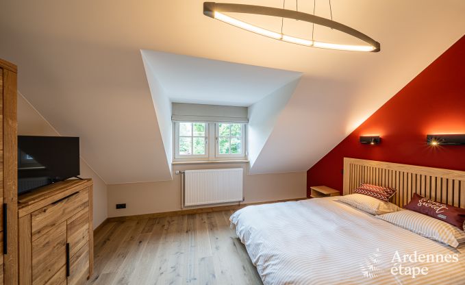 Luxuri�s eingerichtetes Ferienhaus in Virelles f�r 9 Personen mit offenem Kamin