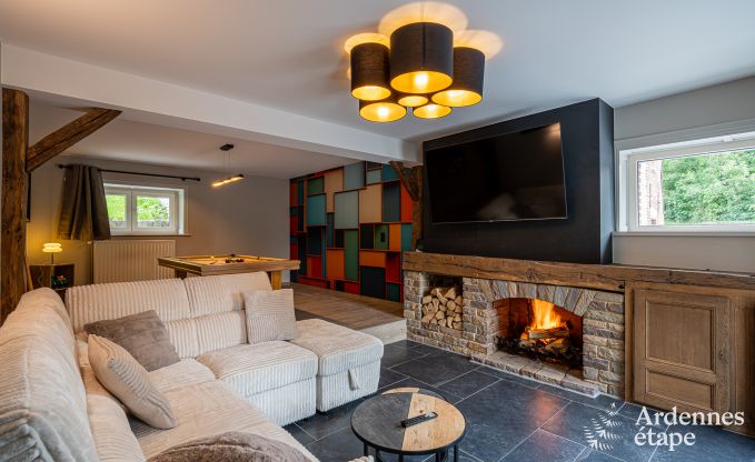 Luxuri�s eingerichtetes Ferienhaus in Virelles f�r 9 Personen mit offenem Kamin