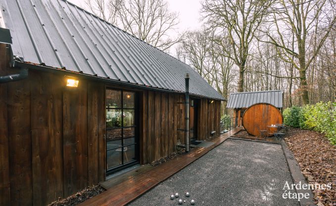 Unvergesslicher Aufenthalt in Viroinval: Komfortables Chalet in den Ardennen f�r 4 Personen mit Sauna und nordischem Bad