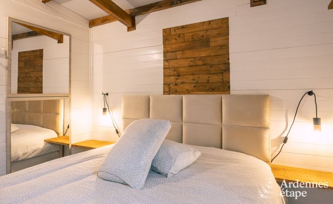 Unvergesslicher Aufenthalt in Viroinval: Komfortables Chalet in den Ardennen f�r 4 Personen mit Sauna und nordischem Bad