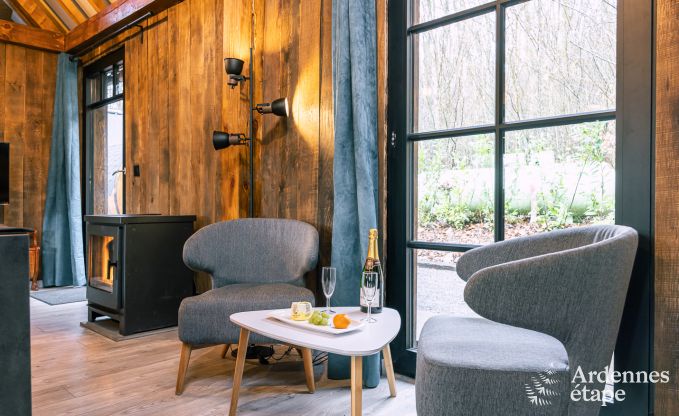 Unvergesslicher Aufenthalt in Viroinval: Komfortables Chalet in den Ardennen f�r 4 Personen mit Sauna und nordischem Bad