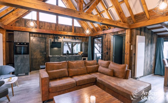 Unvergesslicher Aufenthalt in Viroinval: Komfortables Chalet in den Ardennen f�r 4 Personen mit Sauna und nordischem Bad