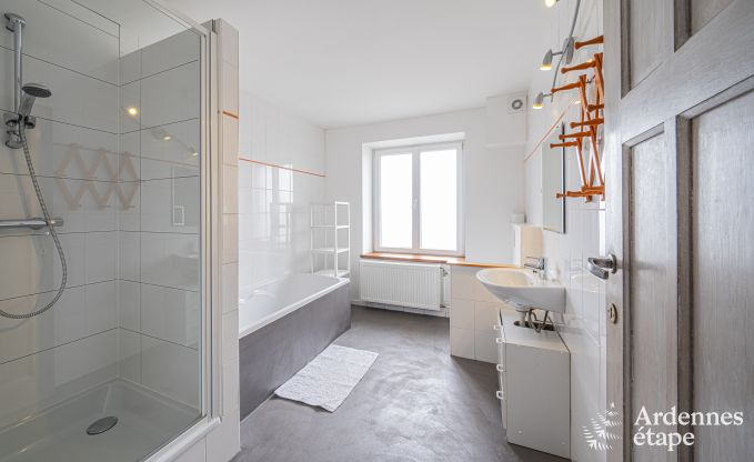 Familienferienhaus mit Sauna in Vresse-Sur-Semois, Ardennen