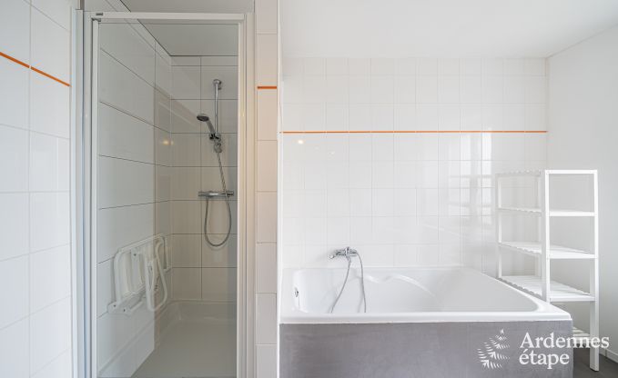 Familienferienhaus mit Sauna in Vresse-Sur-Semois, Ardennen