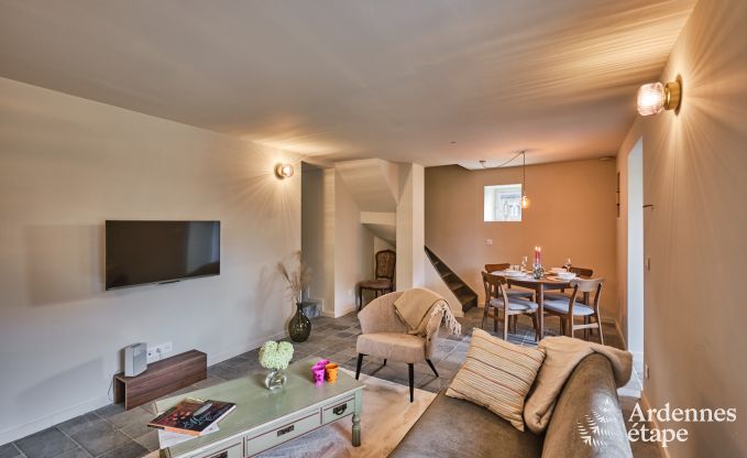 Luxus-Landhaus in Vresse-sur-Semois fr 19 Personen mit Schwimmbad und atemberaubender Aussicht