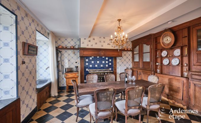 Luxus-Landhaus in Vresse-sur-Semois fr 19 Personen mit Schwimmbad und atemberaubender Aussicht