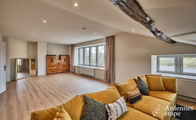 Luxus-Landhaus in Vresse-sur-Semois fr 19 Personen mit Schwimmbad und atemberaubender Aussicht