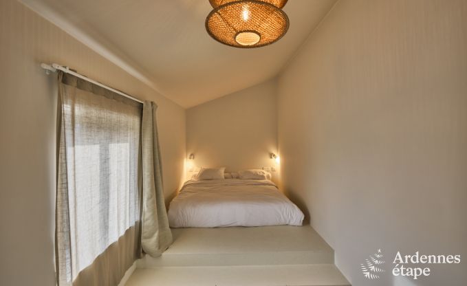 Luxus-Landhaus in Vresse-sur-Semois fr 19 Personen mit Schwimmbad und atemberaubender Aussicht