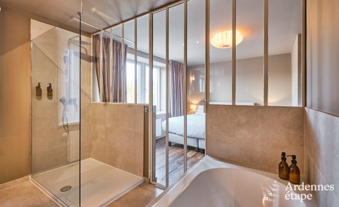 Luxus-Landhaus in Vresse-sur-Semois fr 19 Personen mit Schwimmbad und atemberaubender Aussicht