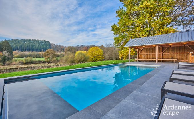 Luxus-Landhaus in Vresse-sur-Semois fr 19 Personen mit Schwimmbad und atemberaubender Aussicht
