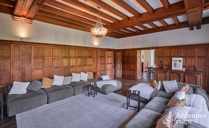 Luxus-Landhaus in Vresse-sur-Semois fr 19 Personen mit Schwimmbad und atemberaubender Aussicht