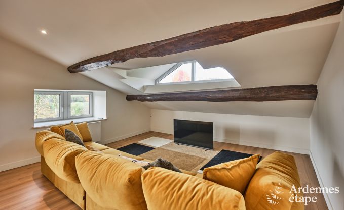 Luxus-Landhaus in Vresse-sur-Semois fr 19 Personen mit Schwimmbad und atemberaubender Aussicht