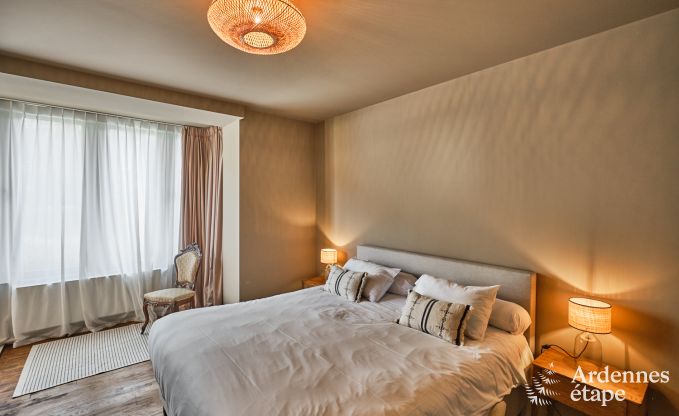 Luxus-Landhaus in Vresse-sur-Semois fr 19 Personen mit Schwimmbad und atemberaubender Aussicht