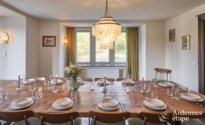 Luxus-Landhaus in Vresse-sur-Semois fr 19 Personen mit Schwimmbad und atemberaubender Aussicht