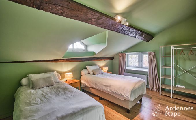 Luxus-Landhaus in Vresse-sur-Semois fr 19 Personen mit Schwimmbad und atemberaubender Aussicht