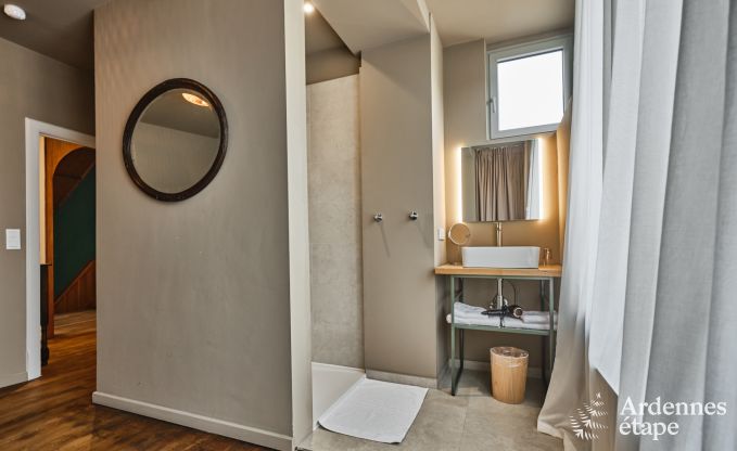 Luxus-Landhaus in Vresse-sur-Semois fr 19 Personen mit Schwimmbad und atemberaubender Aussicht